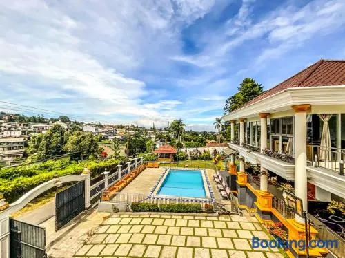 Villa London Puncak - Image 1