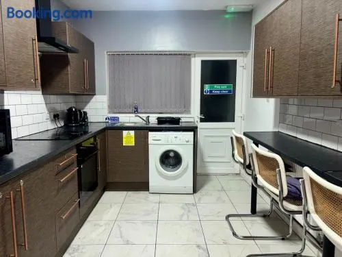 Family Room on Green road - Image 1
