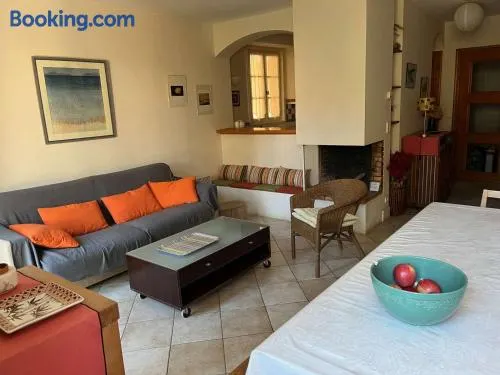 Villa de Charme à Porquerolles – Confort Sérénité à 100m du Village - Image 1