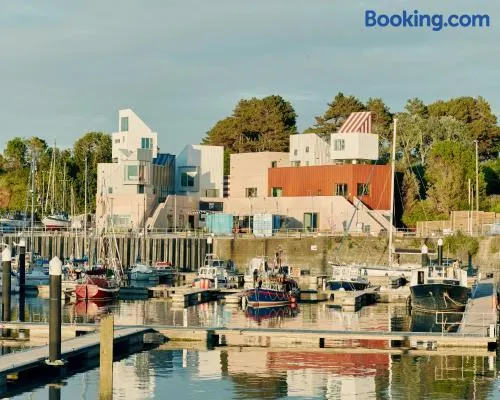 East Quay - Image 1