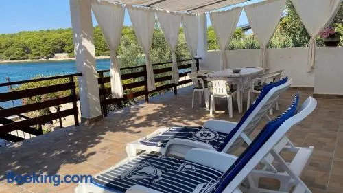 Ždrelac Guest House - Image 1