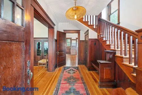 Historic Home in Downtown Vancouver - Image 1
