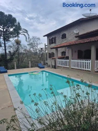 Casa de Campo ampla e confortavel em Araçoiaba da Serra com lareira, perfeita para o friozinho - Image 1