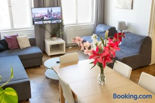 Petrin Park Apartments - 10 min walk to Charles Bridge - Image 1