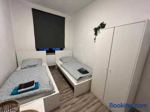 Monteur & Ferienwohnung mit Balkon, 3 Schlafzimmer & Platz für 6 Personen - Image 1