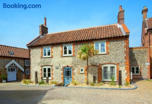 3 Bed in Holt oc-2150 - Image 1