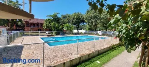 Apto com piscina Cantinho Além do Mar-Ubatuba - Image 1
