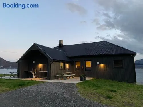 BEDEHUSET Basecamp Senja - Image 1