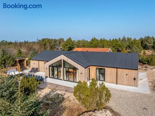 Lovely 16-Person Luxury House With Activity Room, Outdoor Hot Tub And Outdoor Sauna - Image 1