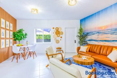 Beachy Living |Sleep 8 Best Location | BBQ & Patio - Image 1