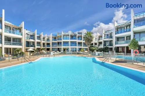 Oceanfront Apartment With Pool - Image 1