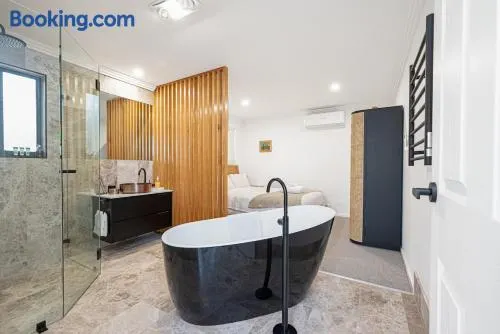 Luxe on Seacrest - Image 1