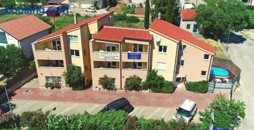 SOLARIS Modern & Comfortable Apartments with Free Private Parking - Image 1