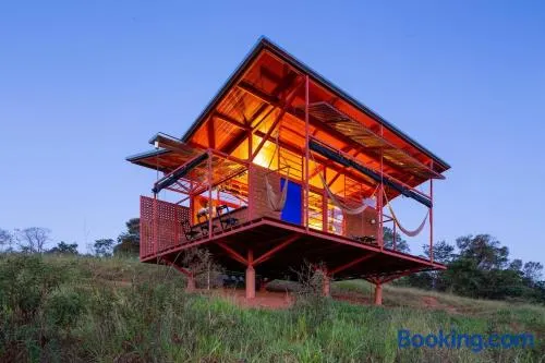 Casa Igarapé - Eco cabana de barro com hidro e vista - Image 1