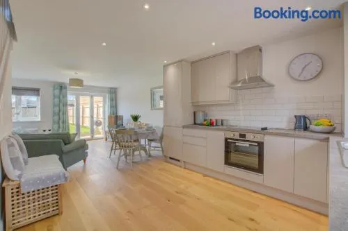 2 Bed in Heacham oc-1974 - Image 1