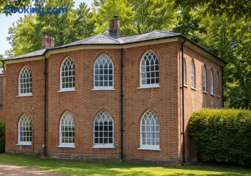 Lion House by Abbey House Stays - Image 1