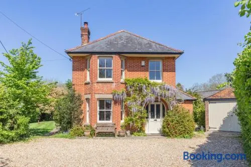 5 Bed in Fordingbridge oc-nfl35 - Image 1