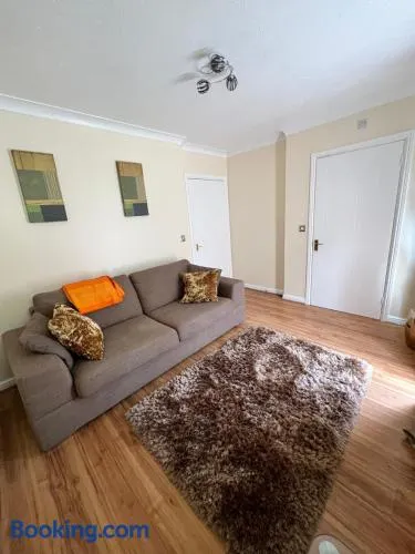 Hawkins Guest House - Private Shared Property - Image 1