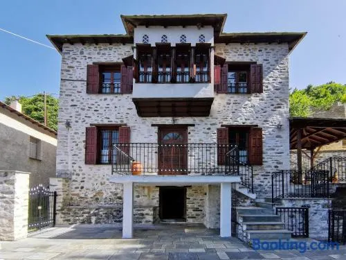 Παραδοσιακό Πηλιορείτικο αρχοντικό στη Βυζίτσα- Traditional villa in Vizitsa, Pelion - Image 1