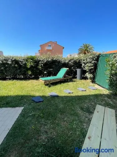 Joli appartement avec jardin à 400m de la plage - Image 1