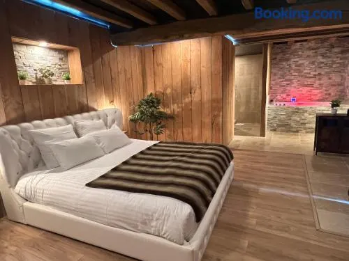 Maison romantique avec jacuzzi privatif - Image 1