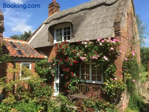 Rose Cottage - Image 1