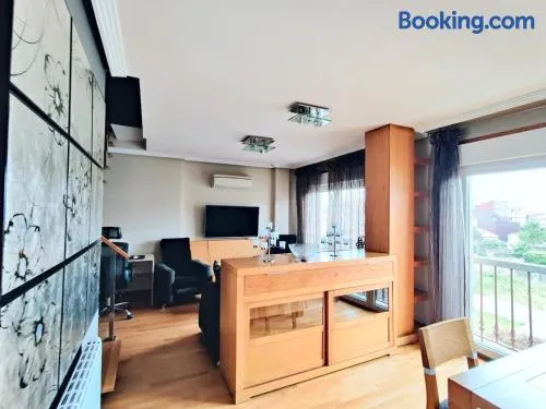 Modern duplex in downtown Cambados - Image 1