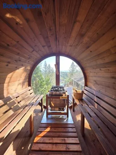 Private Lakeview Yosemite Full House El Capitan with Panoramic Sauna, Seasonal HotTub, WiFi - Image 1