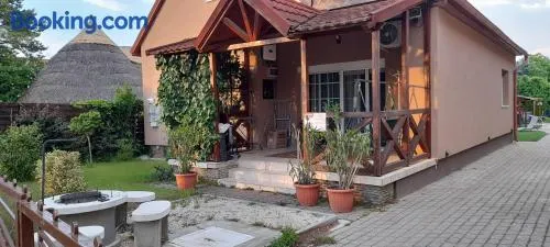 Lelle Lelke Apartmanház - Image 1