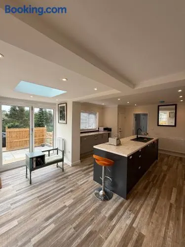 Business or Bliss - Stylish Lincolnshire Retreat - Image 1