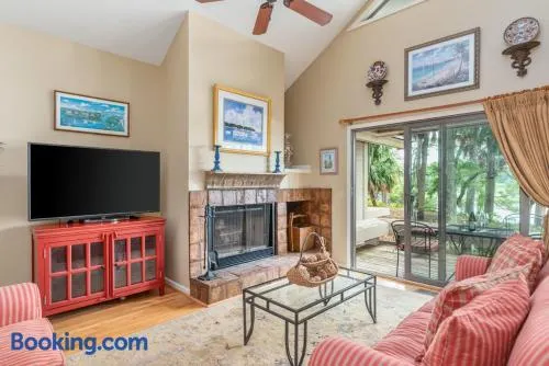 Quiet Dataw Island Villa with Water Views - Image 1