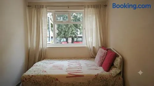 Cozy Studio with Private Access & En-Suite - Image 1