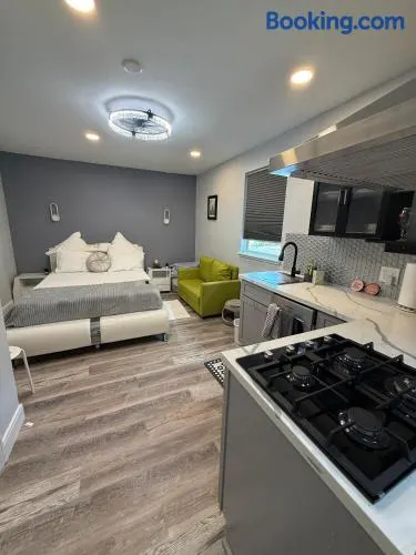 Private Luxury Apartment Near IKEA, Gated Parking - Image 1