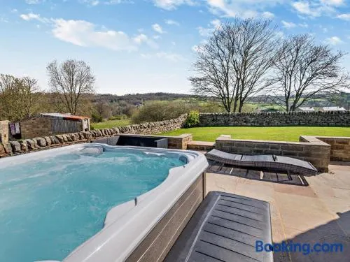 3 Bed in Harrogate oc-91269 - Image 1