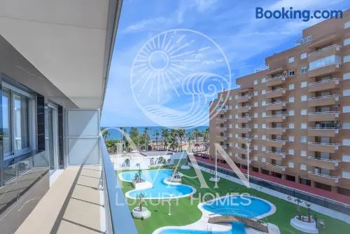 Casa Eveline Ivan Luxury Homes 3ªPlta Sur 1ªLinea - Image 1
