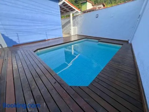 Casa em Juquehy com piscina a 100 metros da praia - Image 1