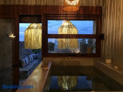 Istron Breeze Isla - Image 1