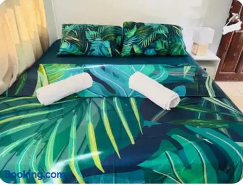 F2 Tahiti Lagoon Stays - Image 1