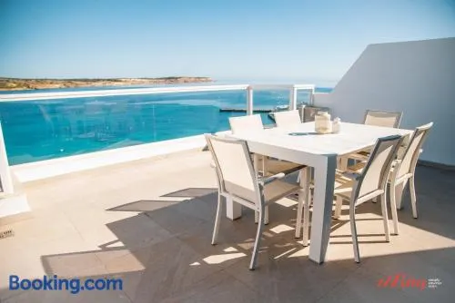 Beachfront Pretty Holiday Home - Image 1