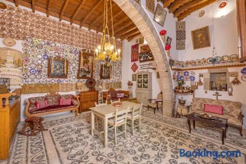 Beautiful historic house - Image 1