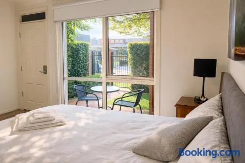 Box Hill Studio Apartment 2 - Image 1