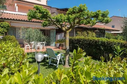 M355 - Marcelli, bilocale con giardino e parcheggio - Image 1