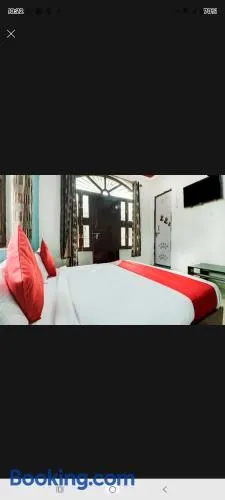 Hotel Star Inn - Image 1