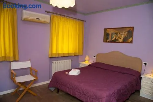Residence Tourist - Image 1