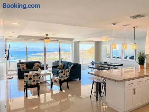 MODERN SPACIOUS BEACH FRONT CENTRAL CONDO w POOLS STEPS TO BEACH - Image 1