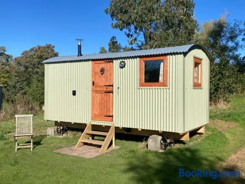 The Dragon's Hut with cozy logburner - Image 1