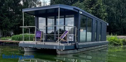 Rybakówka Houseboats Domki na wodzie - Image 1