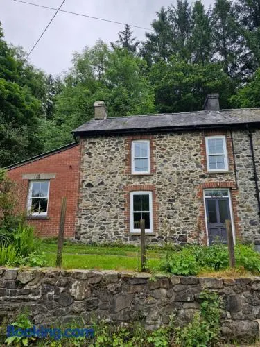 Rustic Welsh cottage - Image 1