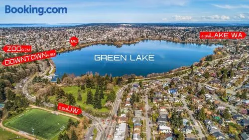 Green Lake 1st Line Home A with Central Air Conditioners - Image 1