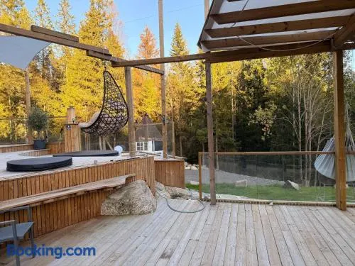 Cozy 6 Bedroom Holiday House in Oslos Countryside - Image 1